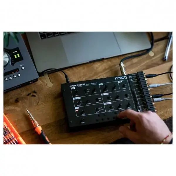 Moog Werkstatt-01 & CV Expander Kit 3 peut travailler le statut