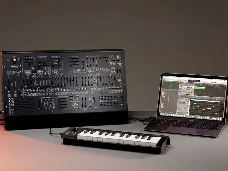 Synthé semi-modulaire ARP 2600 M 2 arp 2600 m