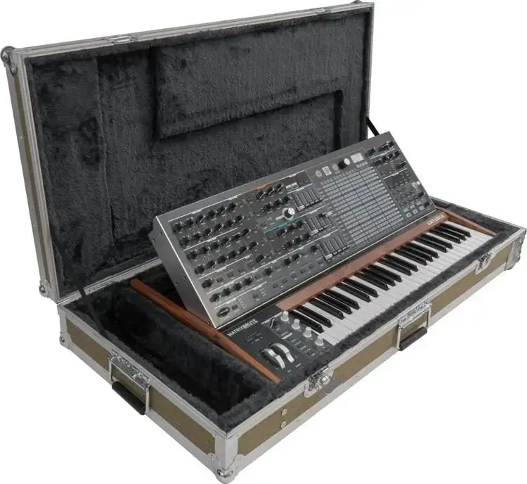 Synthétiseur analogique Arturia MatrixBrute Black Edition 2 matrice brute cas arturia