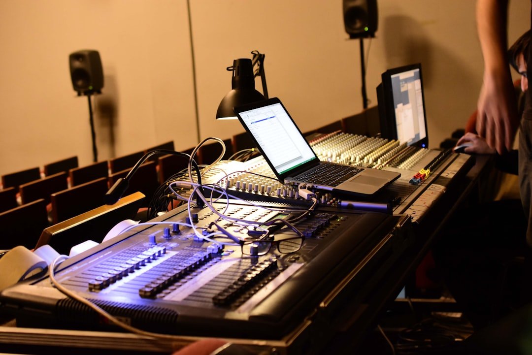 Plans budgétaires pour l'équipement des studios : stratégies intelligentes pour les studios audio et vidéo