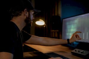 Un ingénieur du son configure la mémoire tampon sous Windows